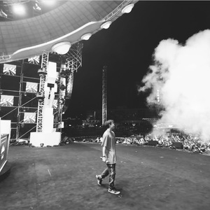 美女穿白丝给我操的免费视频
