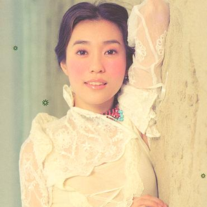 美女穿白丝给我操的免费视频
